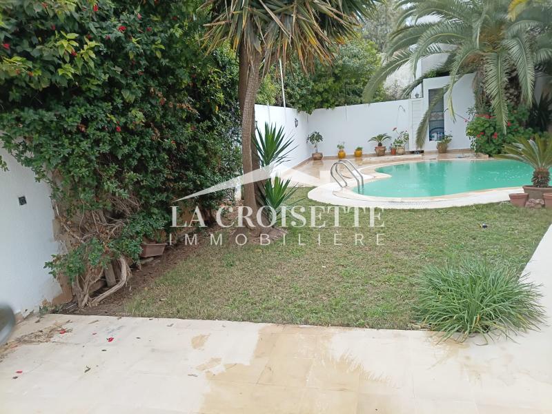 Villa S+6 avec piscine à La Marsa